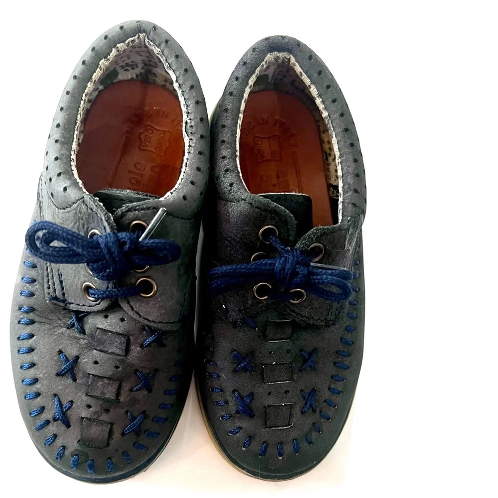 Stylish Kids Shoes in Blue Suede Leather size 6.5-7 us